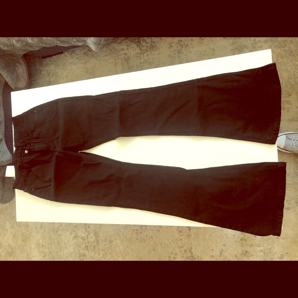 No name brand wide legged stretchy black jeans